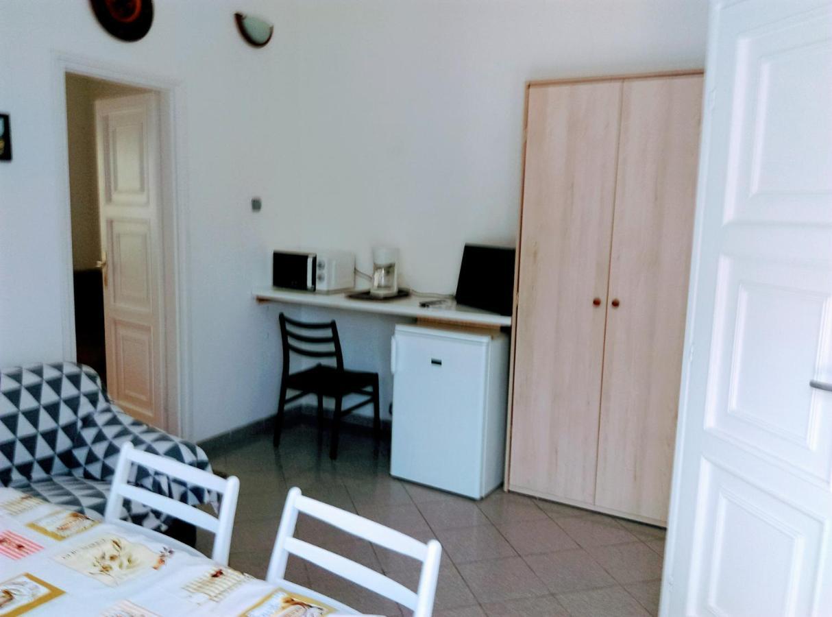 Fesztival Nyaralohaz Apartment ซามาร์ดี ภายนอก รูปภาพ